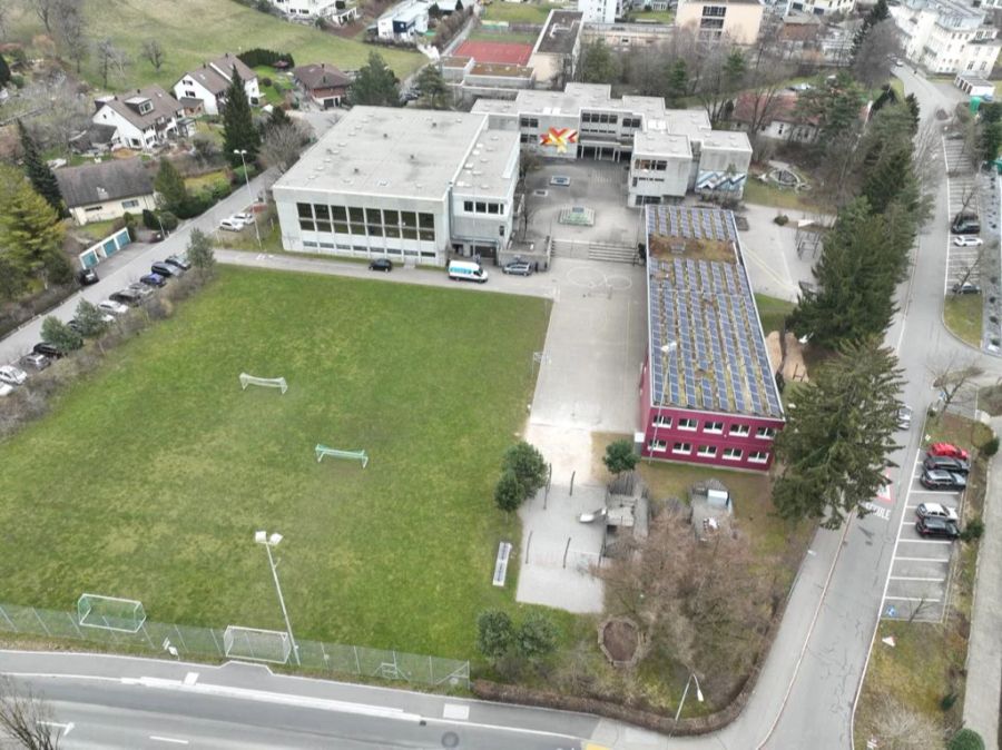 In der Primarschule Walenbach im Kanton Zürich treiben unbekannte Diebe ihr Unwesen.