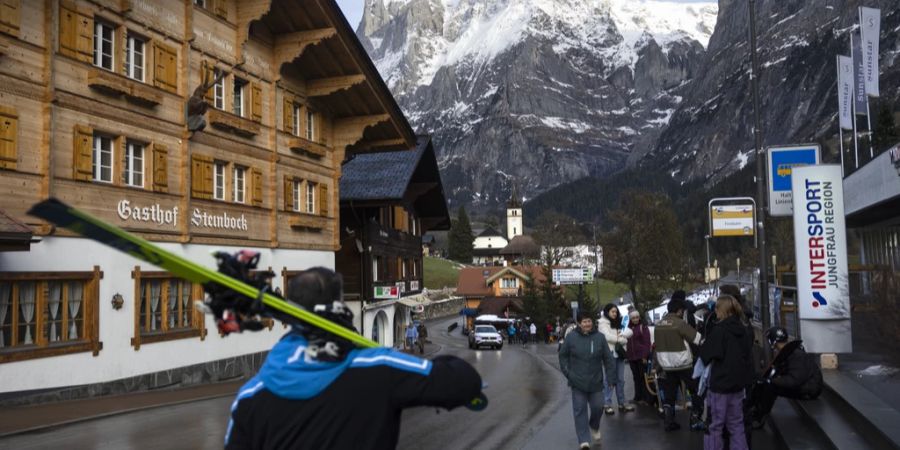 Das Dorf will dagegen ankämpfen und lässt keine neuen Hotels mehr zu.