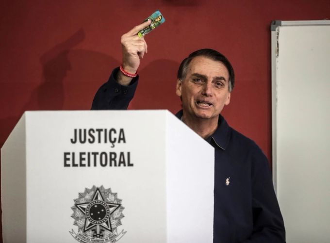Aufgrund laufender Ermittlungen könnte Bolsonaro bei den Präsidentschaftswahlen in Brasilien 2026 unwählbar werden. jair bolsonaro