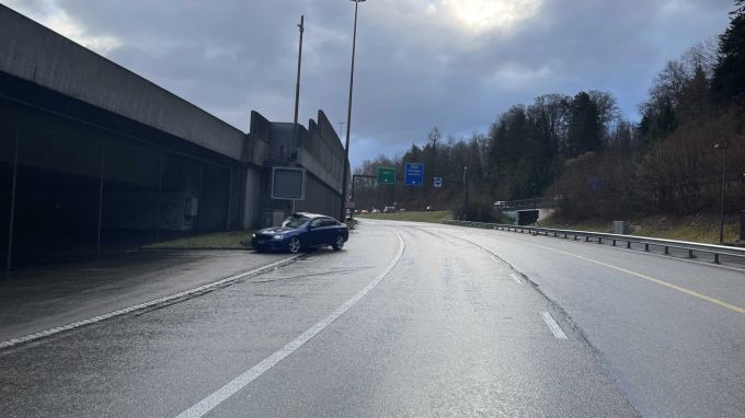Am BMW entstand ein Totalschaden. Am BMW entstand ein Totalschaden.
