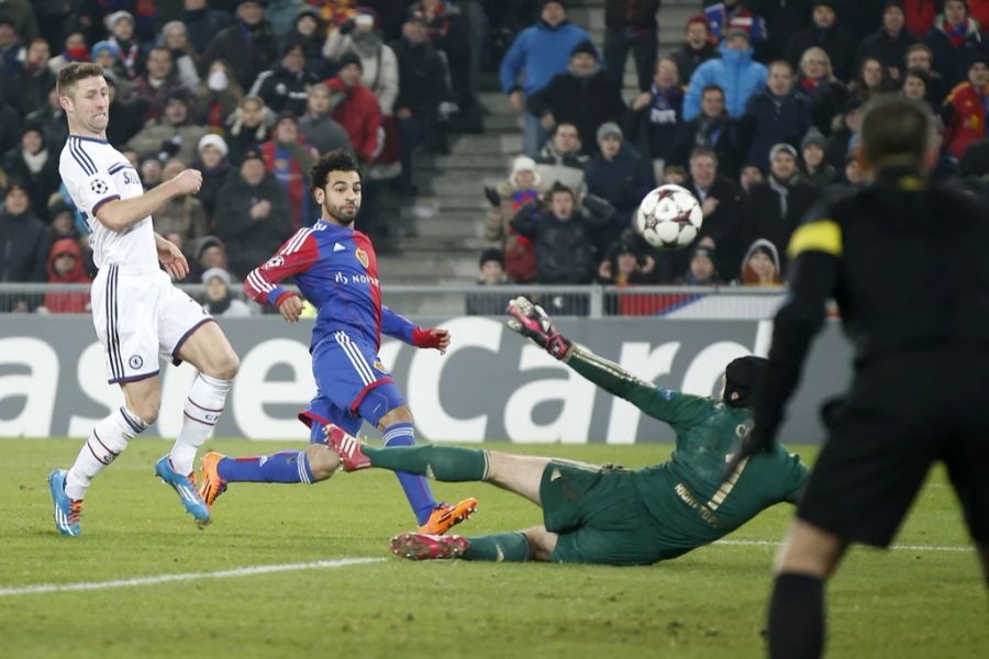Mohamed Salah schiesst den FC Chelsea in der Champions-League-Gruppenphase 2013/14 zweimal ab.