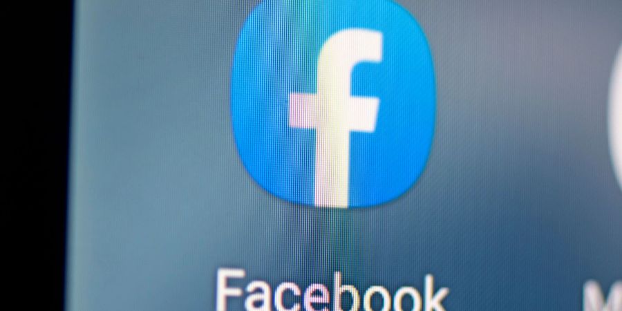 Ein Ehepaar aus Thailand soll Menschen via Facebook um insgesamt rund 35 Millionen Euro betrogen haben.