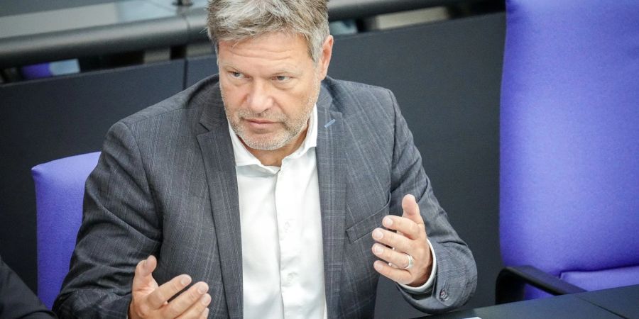 Bundeswirtschaftsminister Robert Habeck (Grüne) während der ersten Lesung des Heizungsgesetzes.