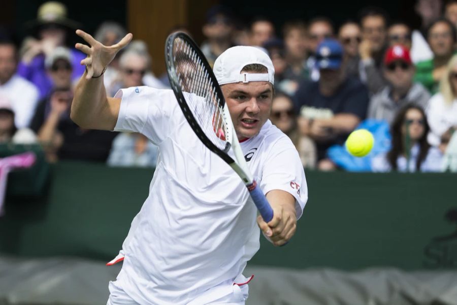 Dominic Stricker schafft erstmals den Sprung in die zweite Runde, scheiterte dort nach gutem Auftritt an Frances Tiafoe.