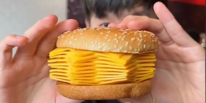 «Echter Cheeseburger» - Burger King's neue Kreation hat 20 Käsescheiben