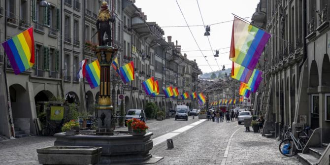 Regenbogenfahnen