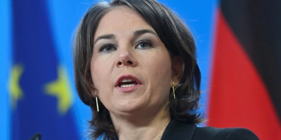 Baerbock bei ihrer Pressekonferenz mit den slowenischen Aussenminister