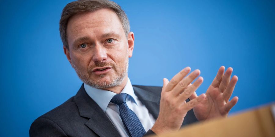 Christian Lindner (FDP), Bundesminister der Finanzen, während einer Pressekonferenz in Berlin.