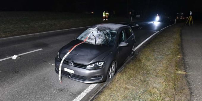 Steinmaur ZH - Fussgänger bei Kollision schwer verletzt