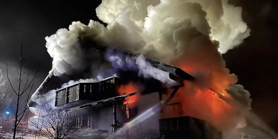 Das Wohnhaus in La Roche FR wurde am Sonntagabend ein Raum der Flammen.