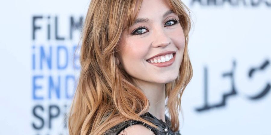 Sydney Sweeney hat Blond gegen Kupfer getauscht.