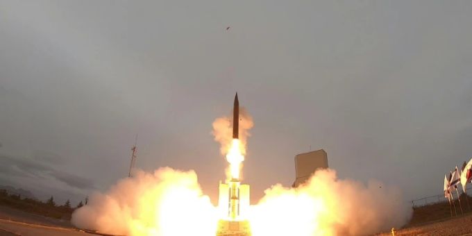 Start von Arrow-3-Rakete Start von Arrow-3-Rakete