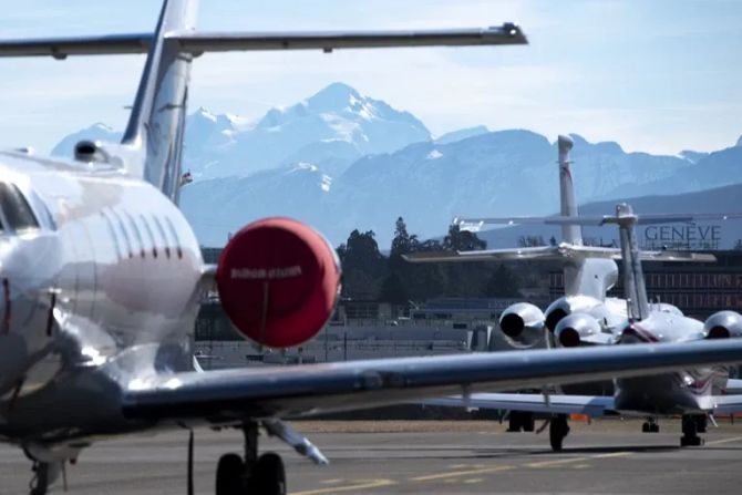 Privatjets am Flughafen Genf