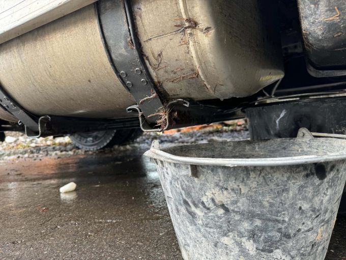 Ein Lastwagen verlor rund 200 Liter Diesel. Diesel verloren