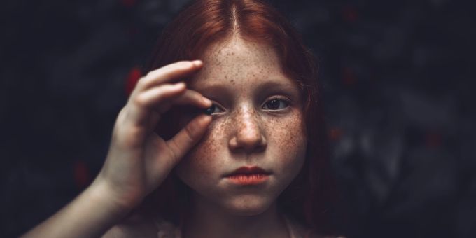 Kinder bestimmter Sternzeichen sagt man nach, dass sie etwas verschlossener sind. Sternzeichen, verschlossen