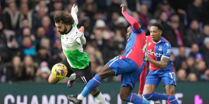 Mohamed Salah (l.) erzielt seinen 200. Treffer für den FC Liverpool. Crystal Palace FC Liverpool