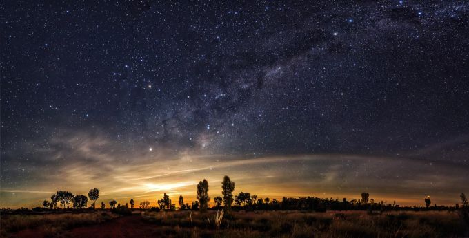 Sternenhimmel über australischem Outback. Sternenhimmel Australien Outback