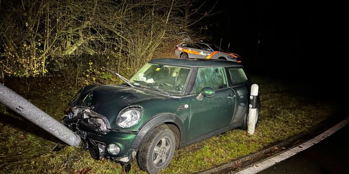 Das Fahrzeug erlitt einen Totalschaden. Totalschaden in Diessenhofen