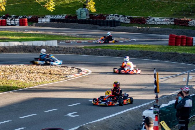 Die Kart-Bahn Wohlen bietet eine lange Rundstrecke.