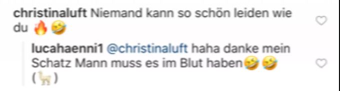 Christina nimmt ihren Luca hoch. luca hänni