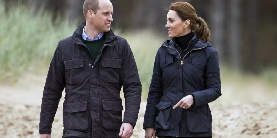 Kate Middleton und Ehemann Prinz William bewegen sich gern in der Natur. Auch mit ihren Hunden.