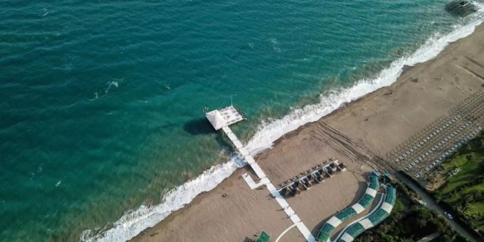 Auch die Strände in Antalya in der Türkei warten auf Gäste. antalya