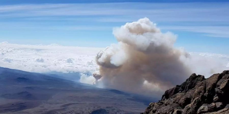 Brand auf Kilimandscharo