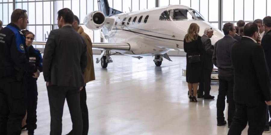 Der Militärflugplatz in Payerne setzt künftig stärker auf die Geschäftsfliegerei.