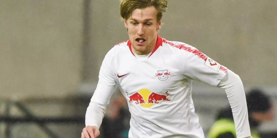 Leipzigs Emil Forsberg zog sich in der Partie beim VfB Stuttgart eine leichte Innenbandblessur zu. Foto: Christophe Gateau
