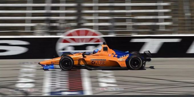 Fernando Alonso testete am Dienstag erstmals sein neues IndyCar. Fernando Alonso Texas