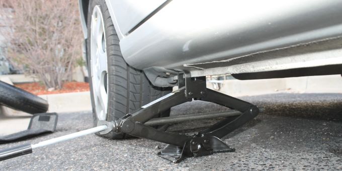 Die «Tyre Extinguishers» lassen die Luft aus den Reifen von SUVs. Reifen Luft «Tyre Extinguishers»