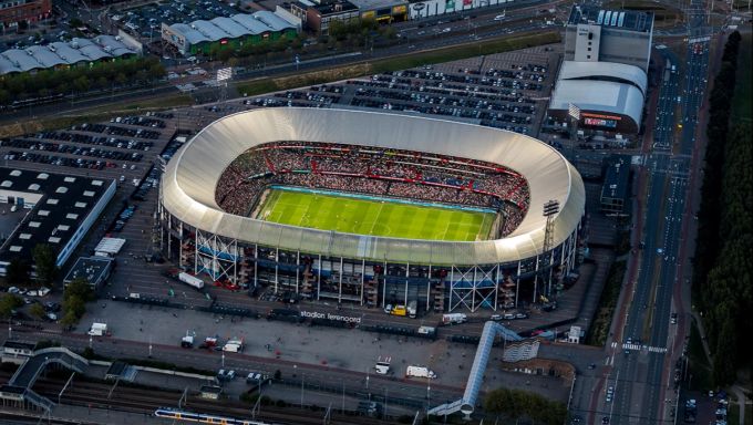Im Feyenoord-Stadion de Kuip fanden schon einige legendäre Spiele in der Europa League statt. De Kuip Europa League