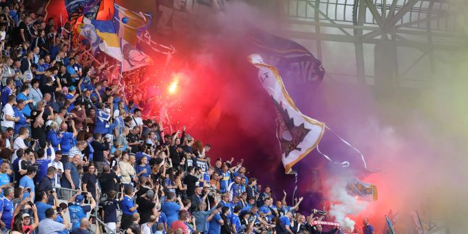 Am Rande des Pokalspiels des FC Carl Zeiss Jena gegen den VfL Wolfsburg war es zu Zwischenfällen gekommmen. Am Rande des Pokalspiels des FC Carl Zeiss Jena gegen den VfL Wolfsburg war es zu Zwischenfällen gekommmen.