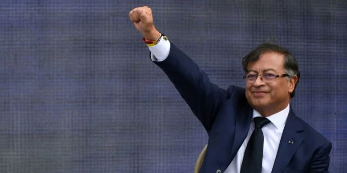 Gustavo Petro nach seiner Vereidigung Gustavo Petro Kolumbien