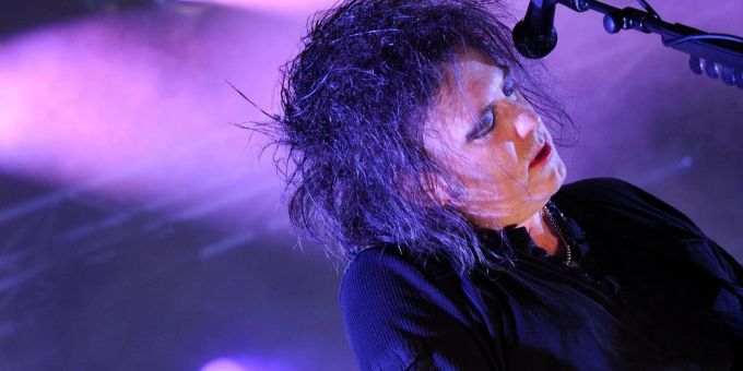 Robert Smith und seine Bandkollegen veröffentlichen nach 14 Jahren wieder ein Album. Robert Smith und seine Bandkollegen veröffentlichen nach 14 Jahren wieder ein Album.