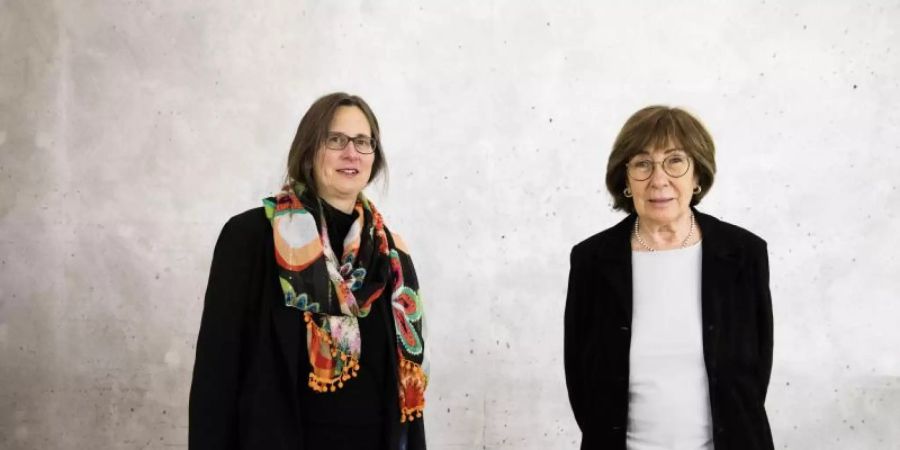 Ein Frauenduo an der Spitze der Akademie der Künste: Jeanine Meerapfel (r) und Kathrin Röggla. Foto: Carsten Koall/dpa