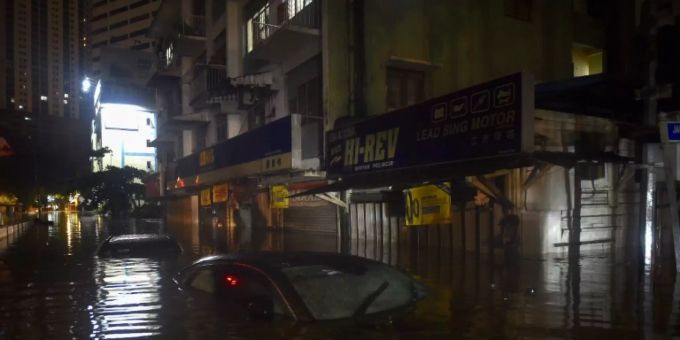 Überschwemmte Strassen in Kuala Lumpur Überschwemmte Strassen in Kuala Lumpur