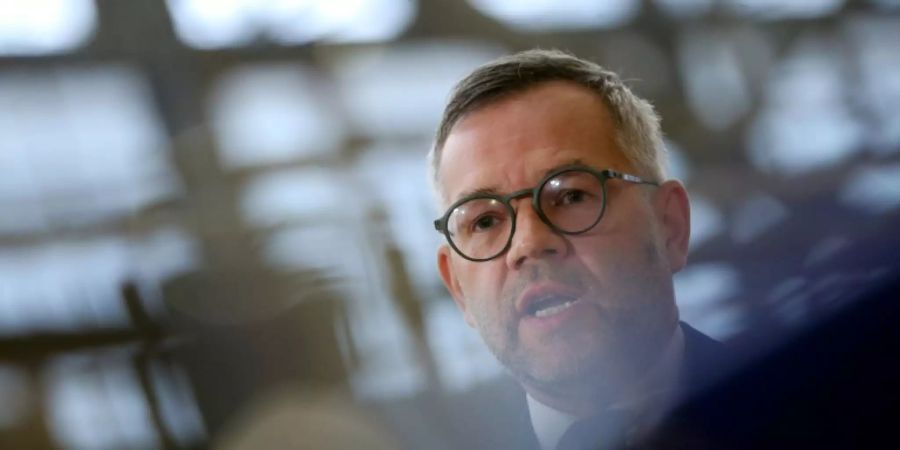 Not amused: Europa-Staatsminister Roth