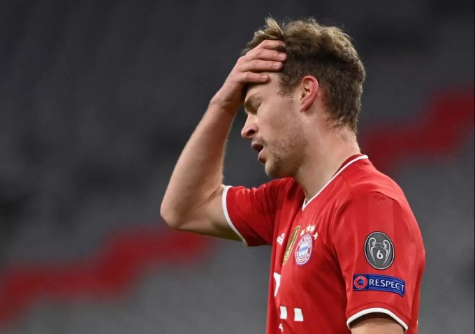 Joshua Kimmich fehlt Bayern München noch bis Jahresende. Bayern München Joshua Kimmich