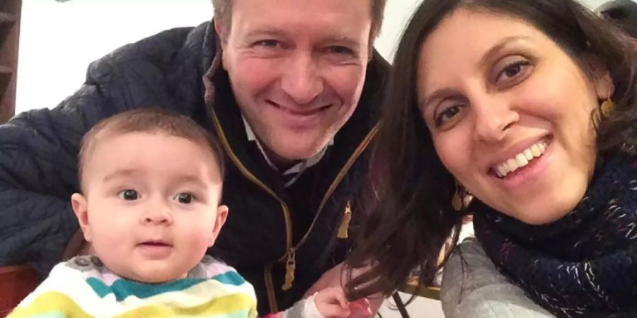 Richard Ratcliffe mit seiner Tochter und Frau Nazanin Zaghari-Ratcliffe 2016