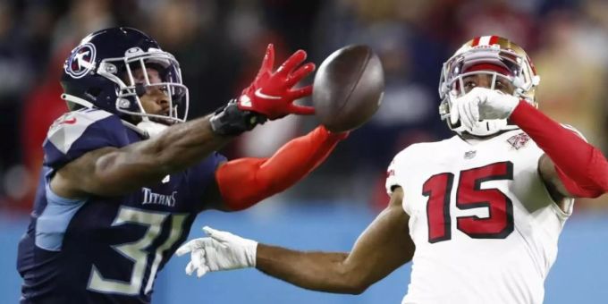Kevin Byard (l) setzte sich mit den Tennessee Titans gegen Jauan Jennings und die San Francisco 49ers durch. Foto: Wade Payne/AP/dpa Kevin Byard (l) setzte sich mit den Tennessee Titans gegen Jauan Jennings und die San Francisco 49ers durch. Foto: Wade Payne/AP/dpa