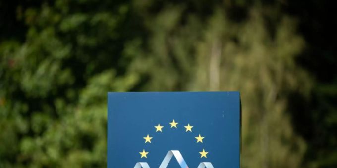 Das Logo von Slowenien, das den rotierenden EU-Vorsitz innehat Das Logo von Slowenien, das den rotierenden EU-Vorsitz innehat