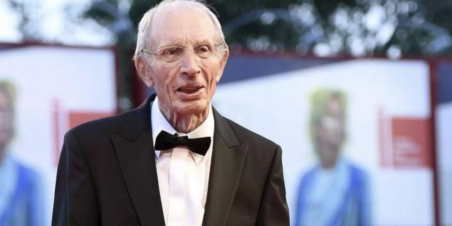 Heinz Lieven 2015 bei den Filmfestspielen in Venedig. Der Schauspieler ist im Alter von 93 Jahren gestorben. Foto: Claudio Onorati/ANSA/dpa