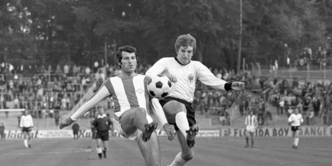 Verstarb im Alter von 72 Jahren: Bernd Nickel (r). Foto: picture alliance / Wolfram Ackermann/dpa Verstarb im Alter von 72 Jahren: Bernd Nickel (r). Foto: picture alliance / Wolfram Ackermann/dpa