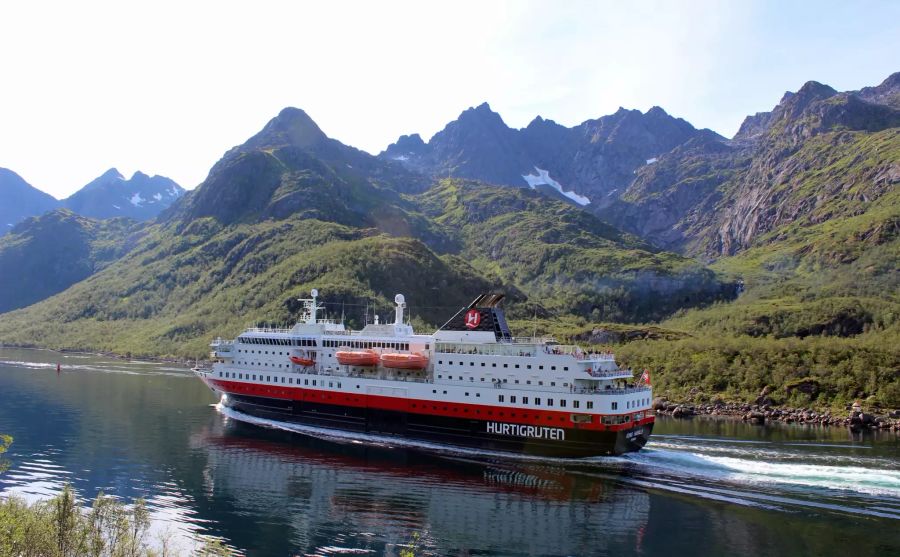 Kreuzfahrtschiff Hurtigruten Fjord