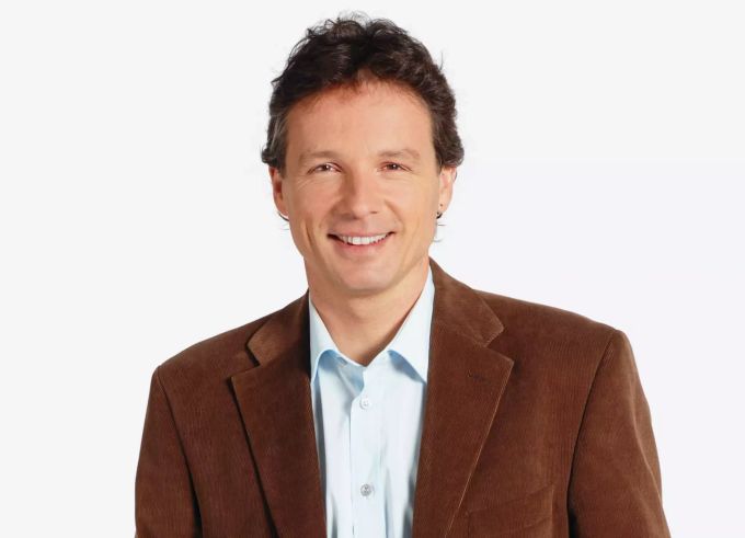 Ueli Schmezer