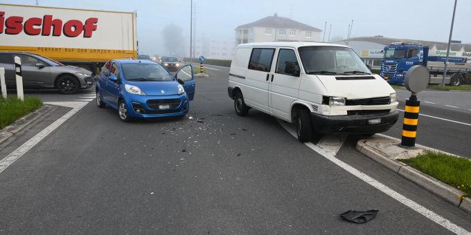 Sennwald: Zusammenprall zwischen zwei Autos Sennwald: Zusammenprall zwischen zwei Autos