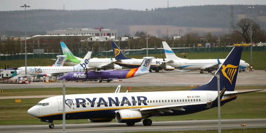 Ryanair steht wegen diskriminierenden Sprachtests in der Kritik.