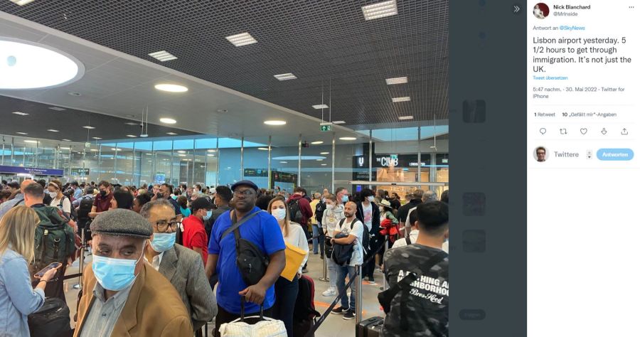 Am Flughafen von Lissabon dauerte es laut diesem Twitter-User insgesamt fünfeinhalb Stunden um die Security zu passieren.