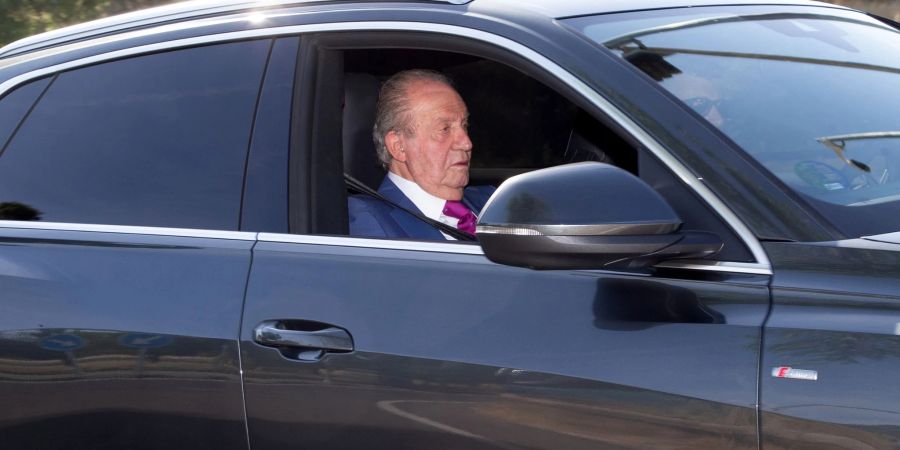 Spaniens Altkönig Juan Carlos kommt zu einem Treffen mit König Felipe VI. am Zarzuela-Palast in Madrid an.